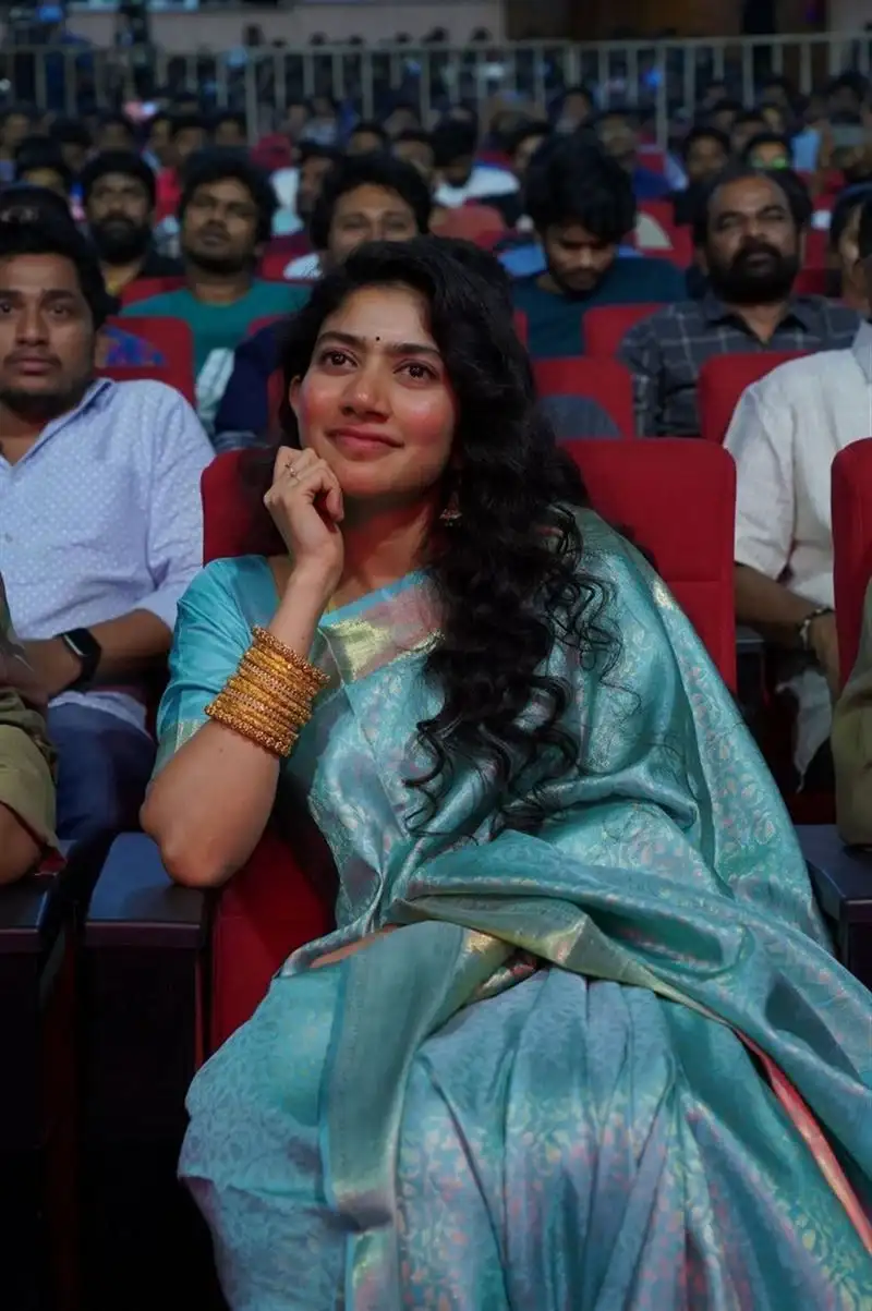 Indian Actress Sai Pallavi Stills in Blue Saree